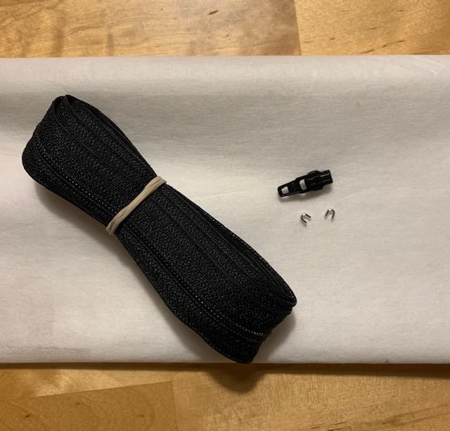 En bild som visar inomhus, bord, sitter, par

Automatiskt genererad beskrivning