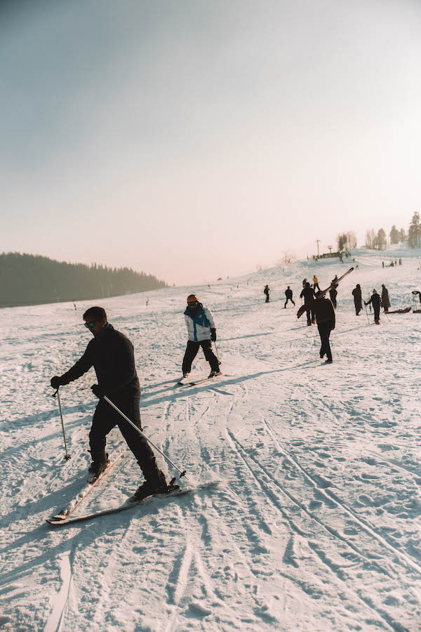 Gulmarg is one of the most beautiful places in India.  Discover the best tips, the most beautiful sights and practical information for your trip to Gulmarg.