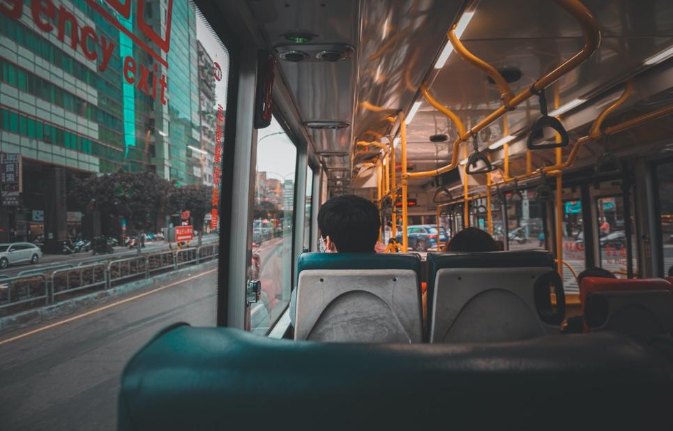 Transfer options between the airport and downtown are taxi, bus, and metro (Source: Lisanto/unsplash)