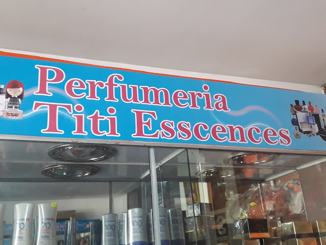 Titi Esscences