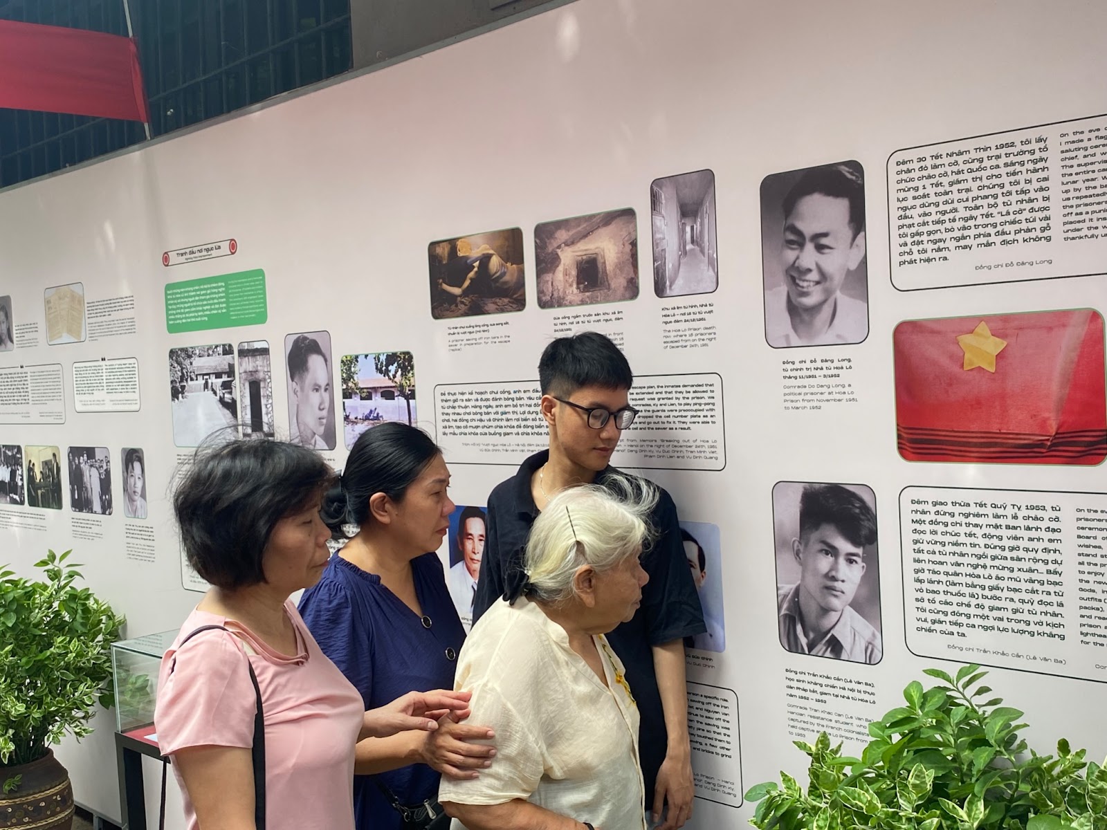 Trưng bày chuyên đề “Khúc ca khải hoàn”: Tái hiện chặng đường chiến đấu oanh liệt của quân và dân Hà Nội  - Ảnh 13.