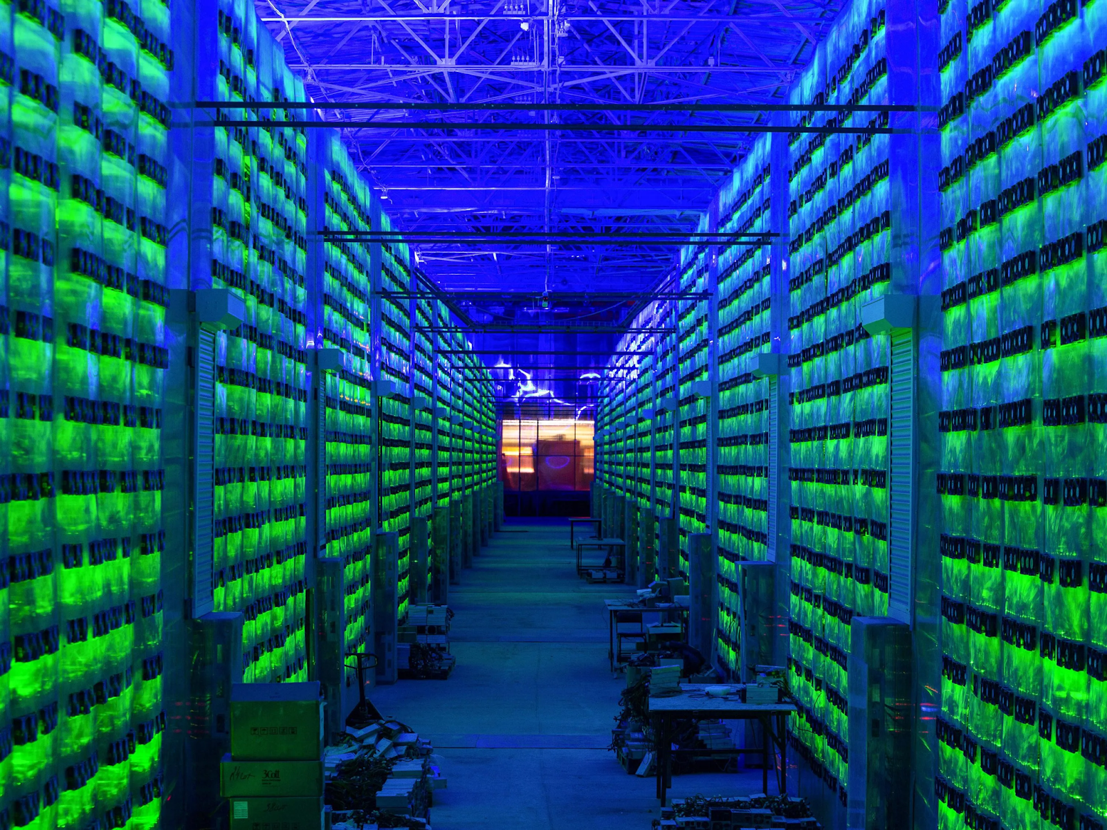 A crypto mining facility | Source: Andrey Rudakov/ Bloomberg via Getty Images.