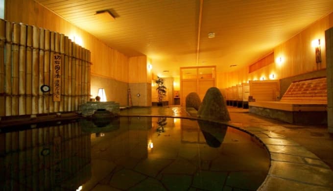 箱根小涌谷温泉「水の音」：大浴場「笹の湯」内湯