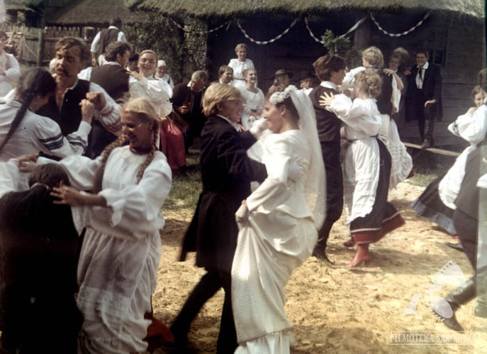 Kadr z filmu Zbigniewa Kuźmińskiego "Nad Niemnem", 1986, fot. Filmoteka Narodowa/www.fototeka.fn.org.pl