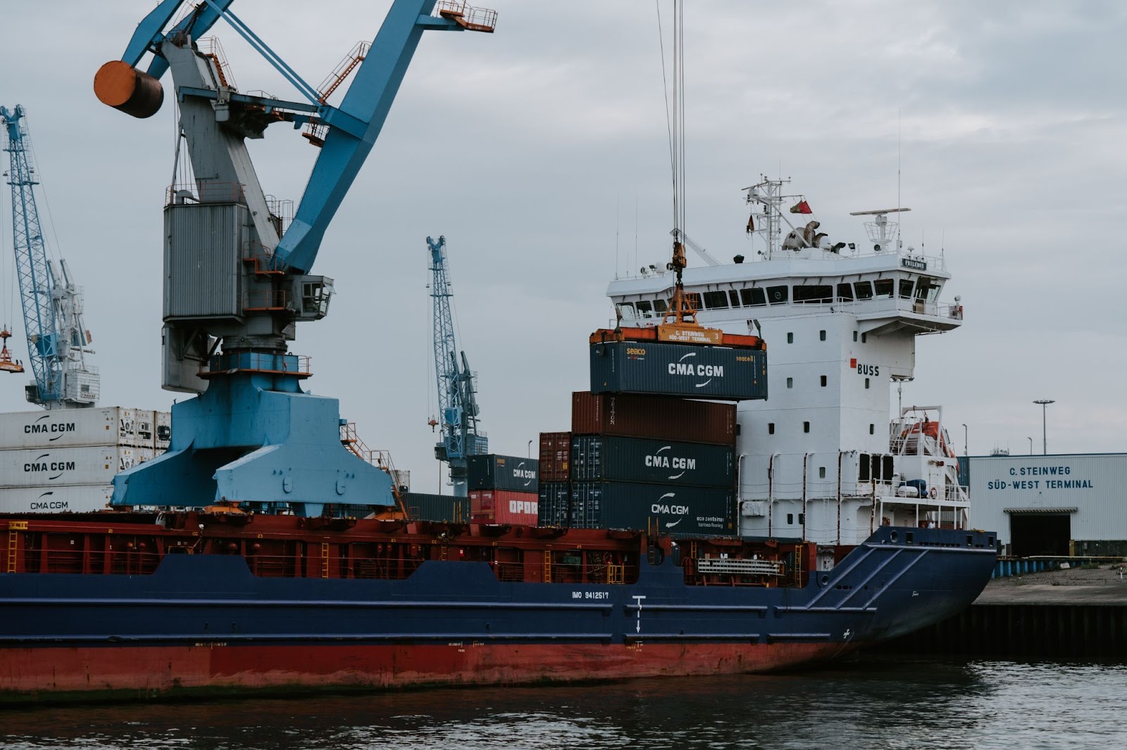 barco de contenedores