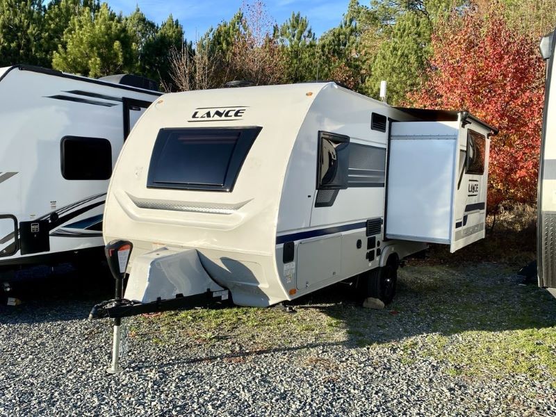 Small Travel Trailers For Retired Couples Lance 1575 Exterior