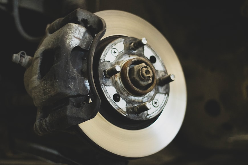 3 Signs You Need New Brakes
