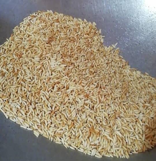 A picture containing food, indoor, sesame seed

Description automatically generated