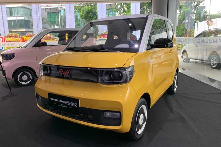 Wuling Hongguan Mini EV dibanderol sekitar Rp60 – Rp90 jutaan. (Sumber: Kompas)