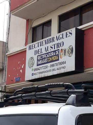 Av. Hurtado de Mendoza 15-24, Cuenca 010103