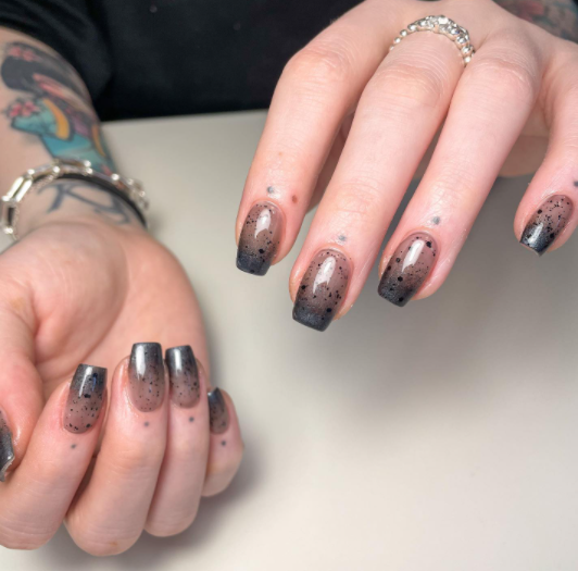 A Misty Black Ombre Nail Designs
