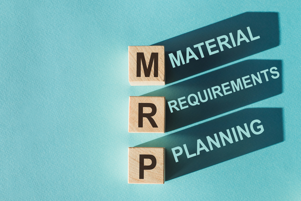 Dengan menerapkan sistem MRP, jumlah inventaris dapat diseimbangkan.