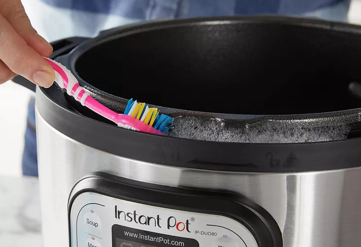 Cleaning the heating element in Instant Pot