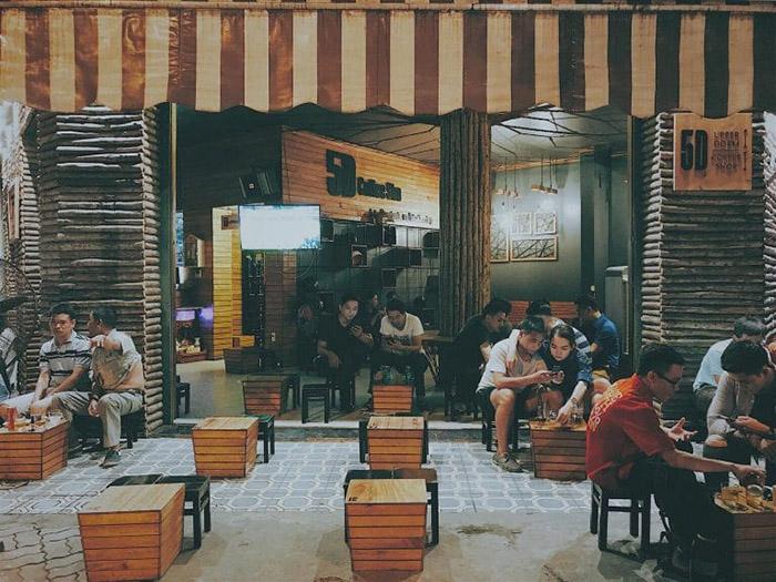 Ảnh có chứa văn bản, đồ nội thất

Mô tả được tạo tự động