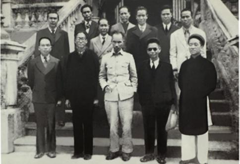 Chính phủ lâm thời nước Việt Nam Dân chủ Cộng hòa, tháng 9 năm 1945 (ảnh tư liệu)