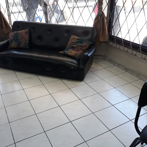 Calle av. 6 de diciembre, El batan bajo N35-80, Quito, Pichincha 170102