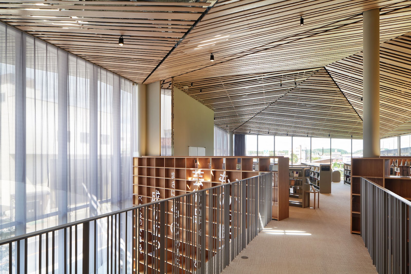 สุดยอดห้องสมุดสมัยใหม่ ออกแบบโดย Master Architects ในญี่ปุ่น ที่นักอ่านต้องไม่ควรพลาด!  8