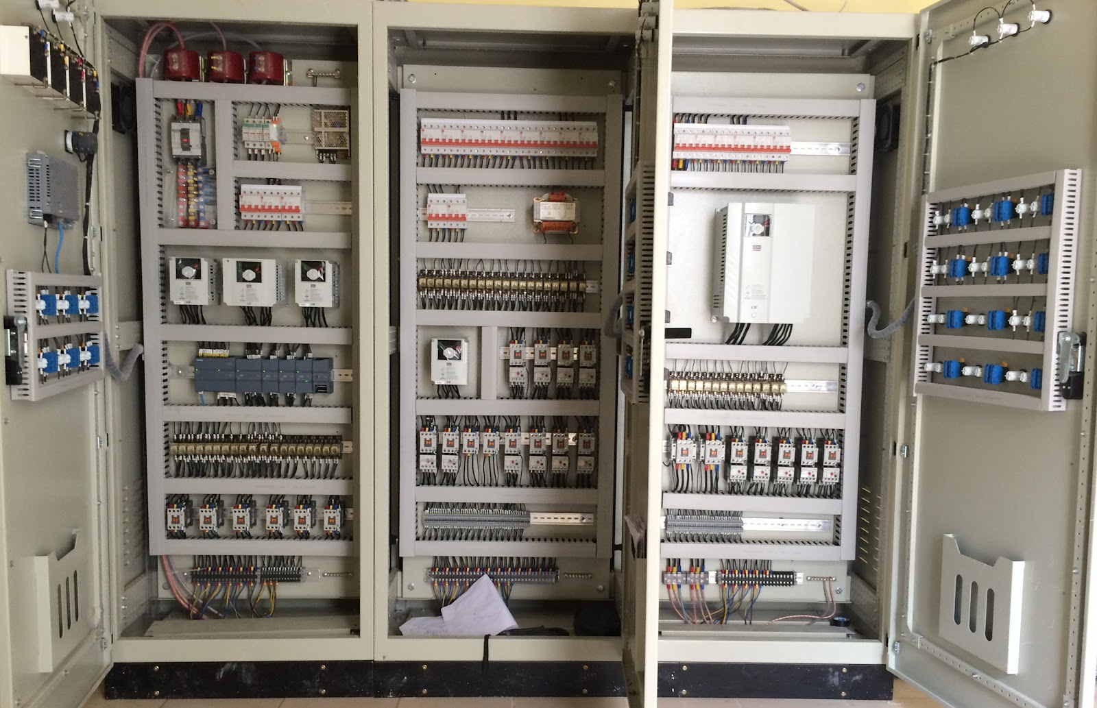 Tủ điều khiển giám sát plc - scada