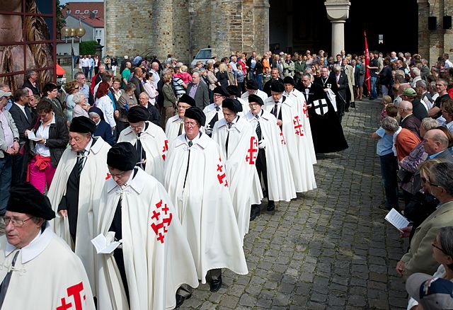 Procession in honour of Saint Liborius of Le Mans with Knights of the Holy Sepulchre together with Teutonic Knights in Paderborn, Germany.

-by Dirk D. 