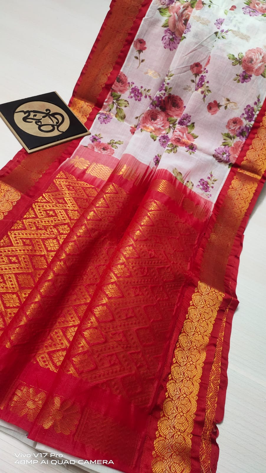 Pure gadwal digital with kanchi border sarees