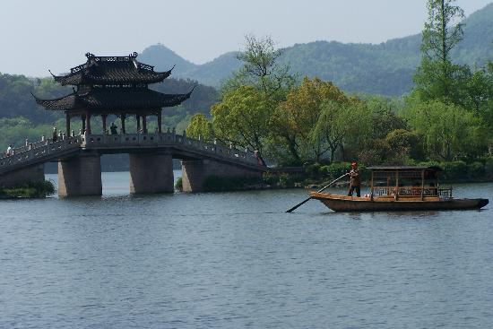 ve may bay di hang chau, tay ho hang chau