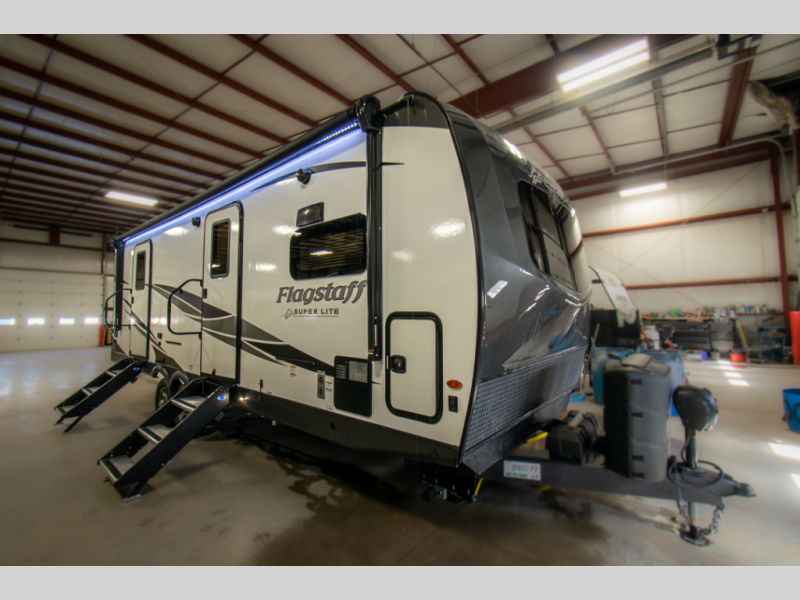 Find more lightweight travel trailers to get you and your family campground for less.