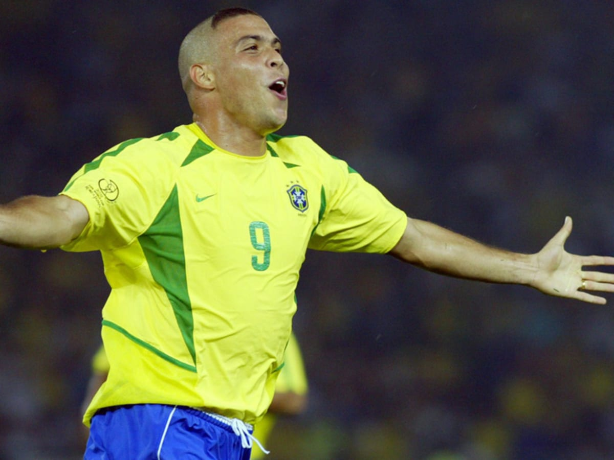 r9 iconic haircut