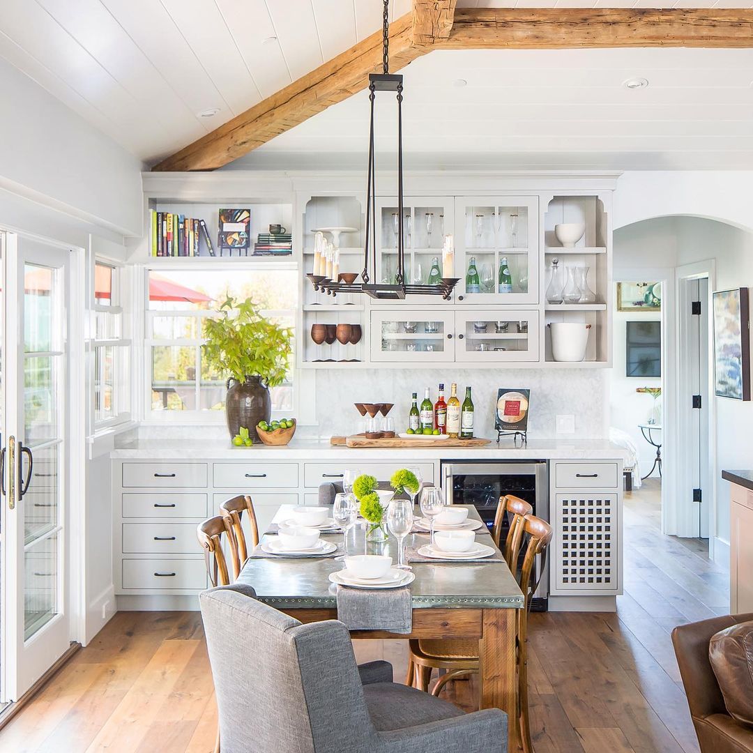 How to Bring Coastal Grandmother Chic Into Your Kitchen - Mansion Global