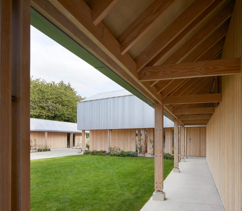 Modernes Landhaus Projekt mit Holzfassade