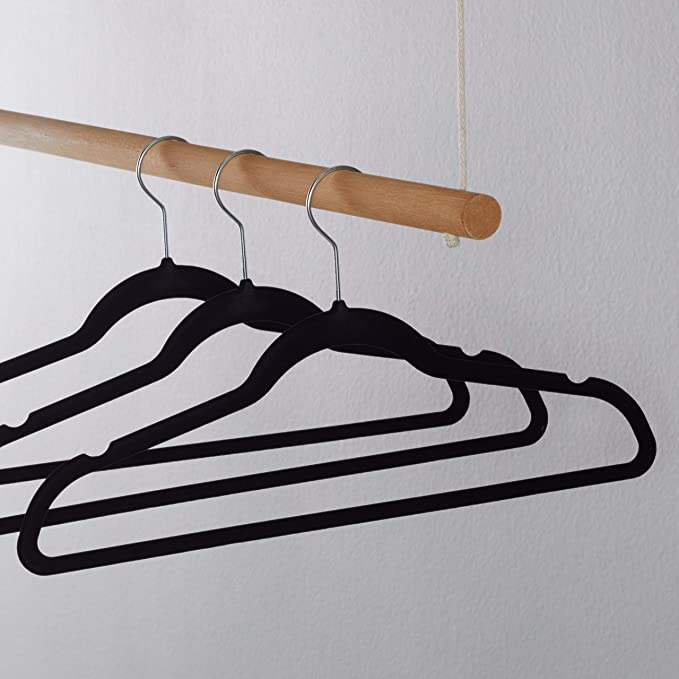 Basics clothes hanger -image
