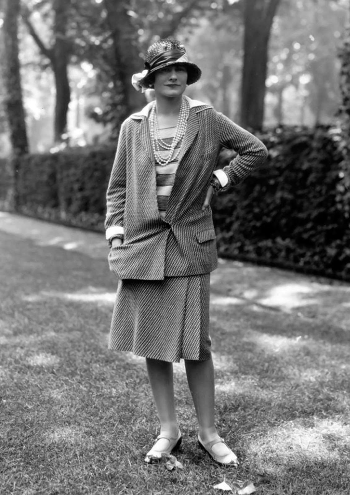 Výsledek obrázku pro chanel suits 1920