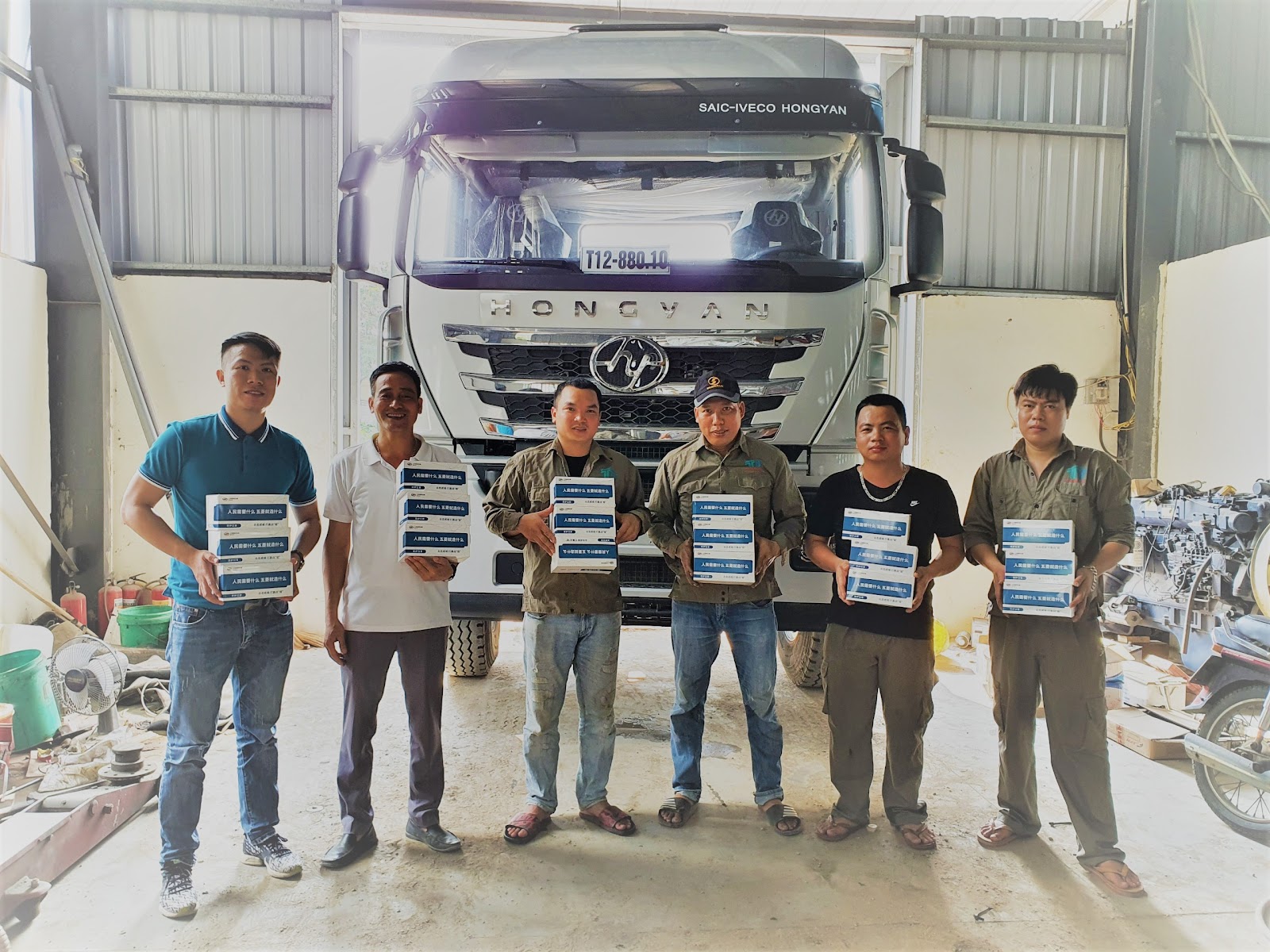 nha-may-saic-iveco-hongyan-tang-khau-trang-2