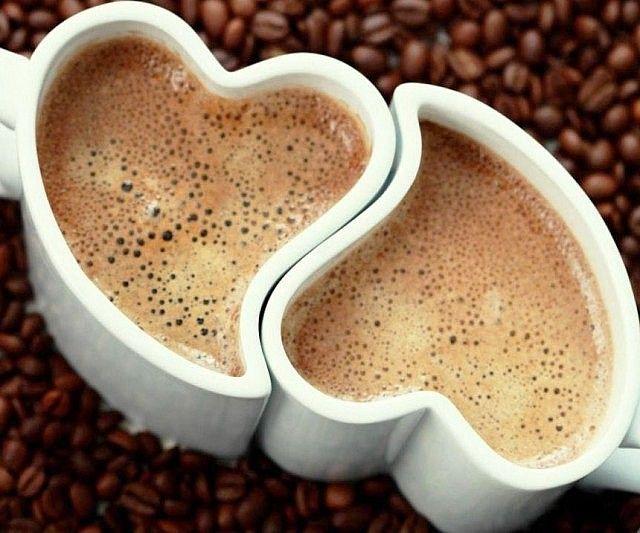 Heart shaped coffee mugs that fit together - Sweetheart Mugs | Tazas  blancas de café, Tasa de cafe, Amantes del café