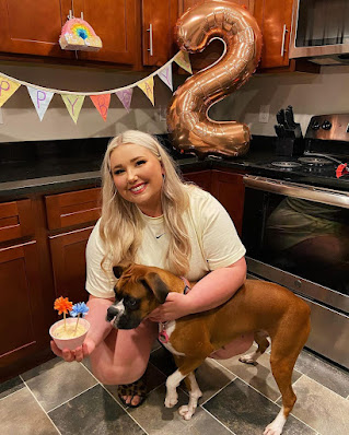 Biography of Meredith, Height, weight, body measurements, lifestyle and relationship status of Meredith . About and Facts  Meredith.