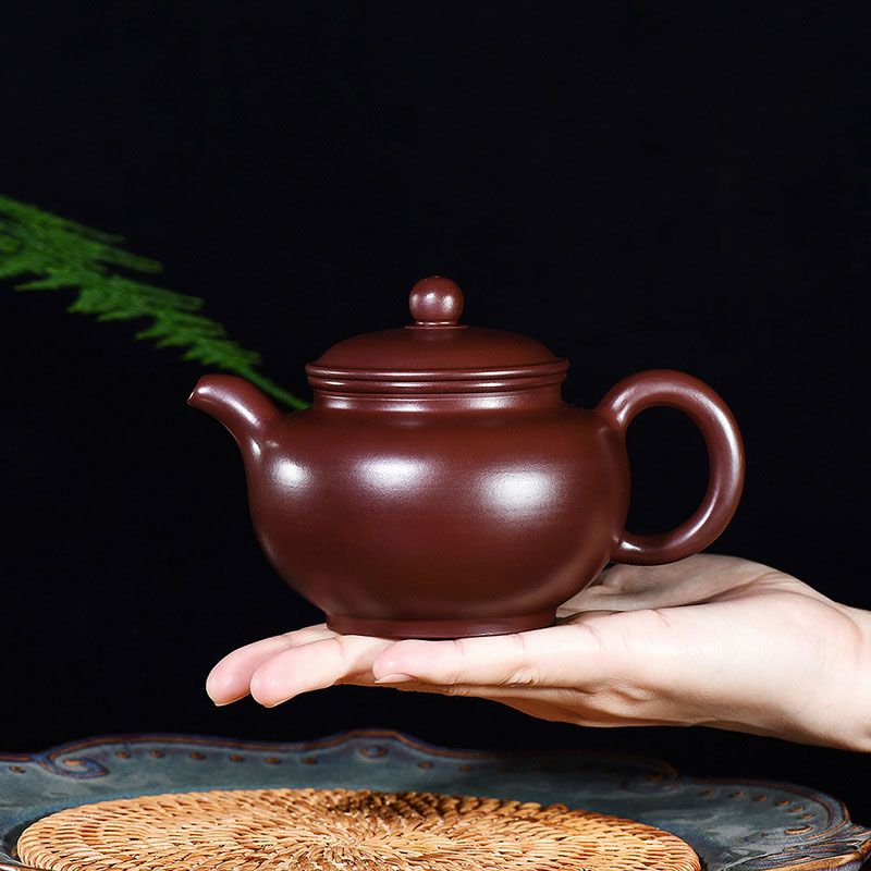 Dáng ấm chuyết chỉ hồ được thiết kế cân đối
