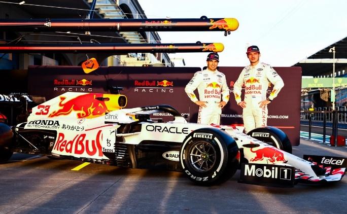 Sergio Checo Pérez: Así es el auto y traje blanco de Red Bull Racing para  el GP de Turquía | Formula 1 | FOTOS