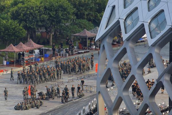 http://scd.cn.rfi.fr/sites/chinese.filesrfi/imagecache/aef_image_original_format/sites/images.rfi.fr/files/aefimagesnew/aef_image/2019-08-15t101605z_555337588_rc16f94bb6a0_rtrmadp_3_hongkong-protests-pap.jpg
