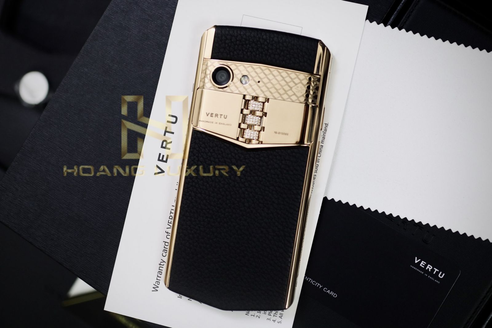 VERTU ASTER P - NHỮNG CHIẾC ĐIỆN THOẠI CẢM ỨNG XA XỈ | Hoàng Luxury