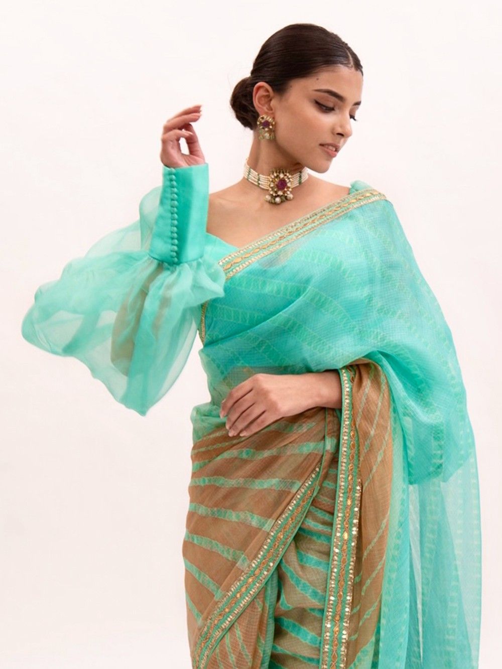 MAJOR REASONS WHY YOU MUST SHOP SAREES ONLINE – The Loom Blog
