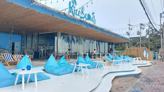 4. Rico Beach Cafe and Restaurant
