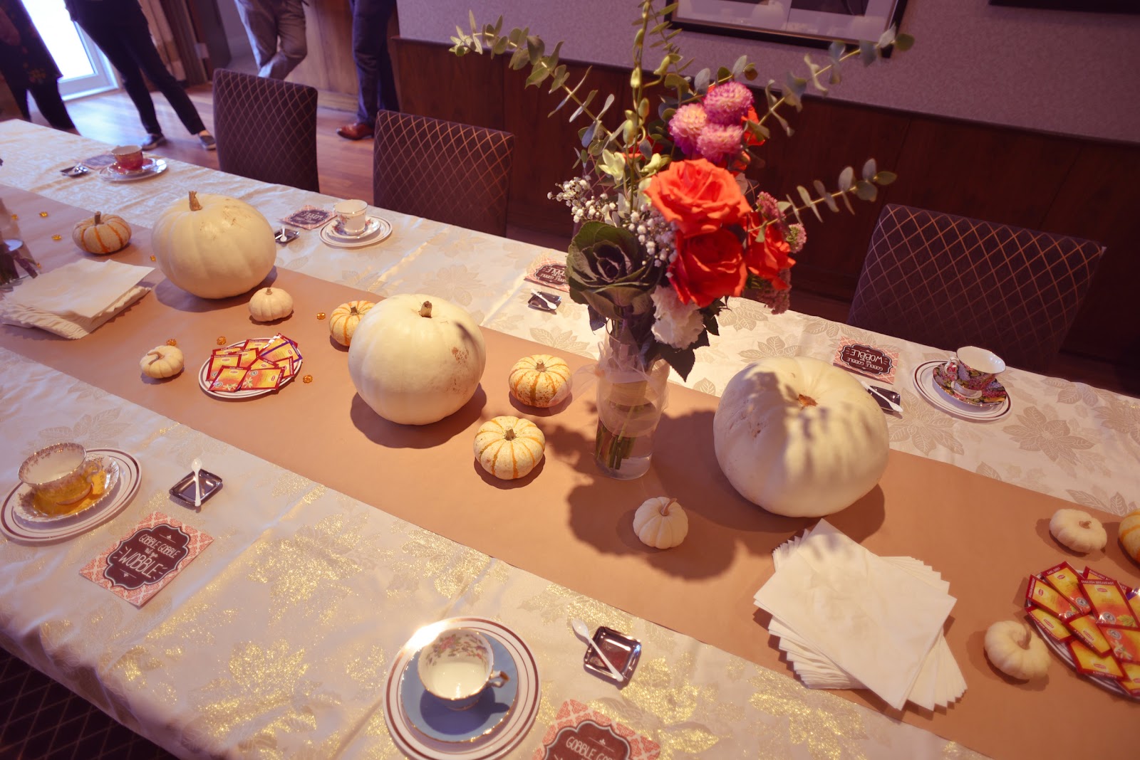 autumn-high-tea-tablescape-lily-muffins.jpg