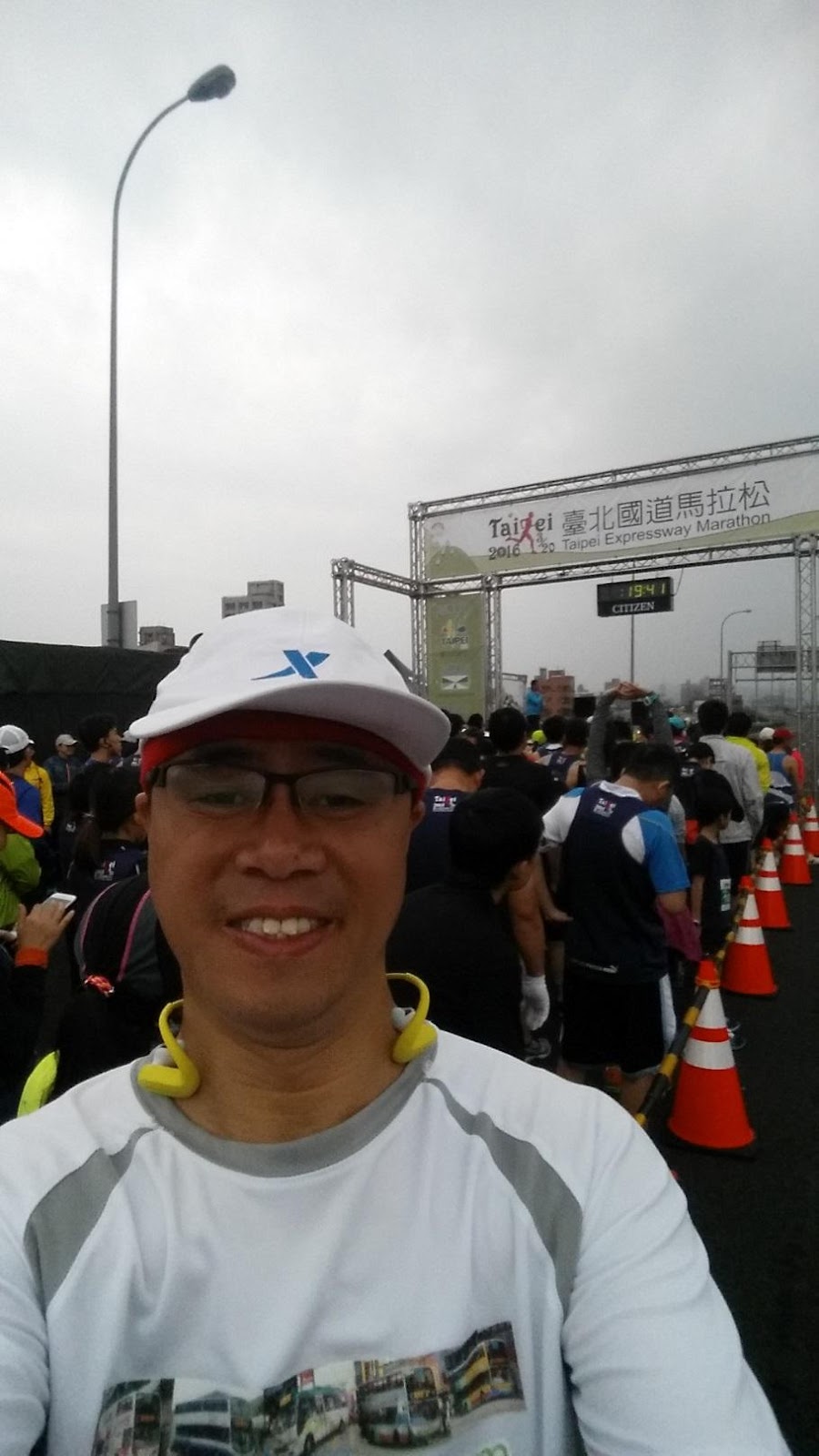 C:\Users\cmlo\Pictures\2016.03.20 TPE Expressway Marathon\20160320_064021.jpg