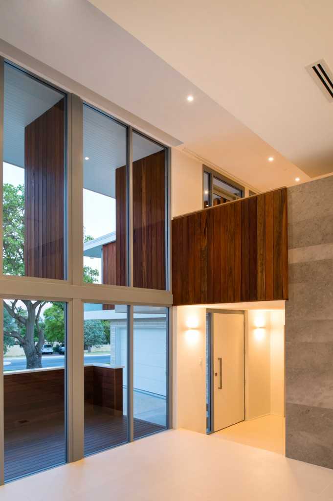 Spotted gum cladding used in Moreing Road Residence