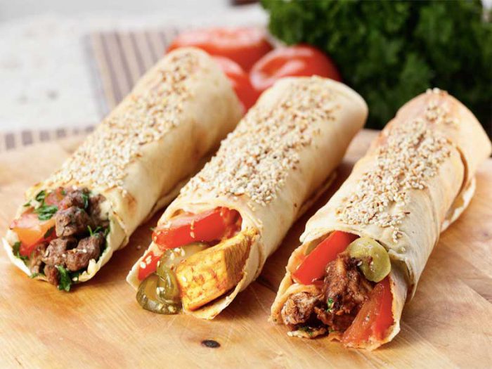 Shawarma chiên ẩm thực đường phố Dubai nổi tiếng nhất thế giới