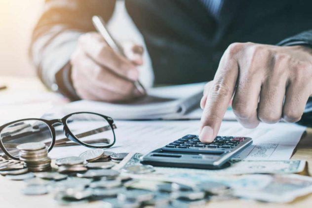 Ảnh có chứa người, trong nhà, bàn

Mô tả được tạo tự động