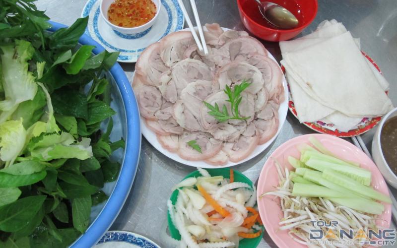 Bánh tráng cuốn thịt heo
