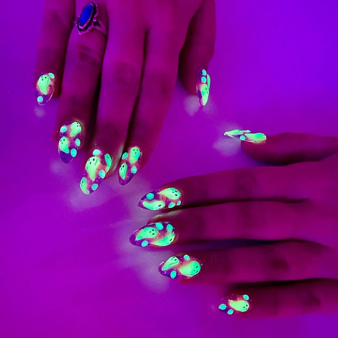 Glow-In-The-Dark Nails