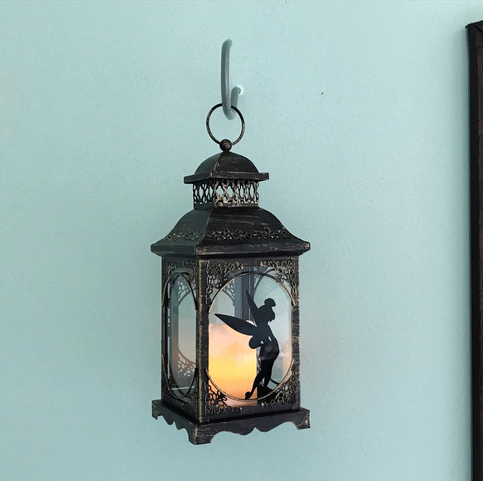 Customize just about anything using inspiration from this DIY Tinkerbell Lantern from Lawrence Made. See all the Best Crafts of 2018 from more of your favorite bloggers at Halfpint Design. 
