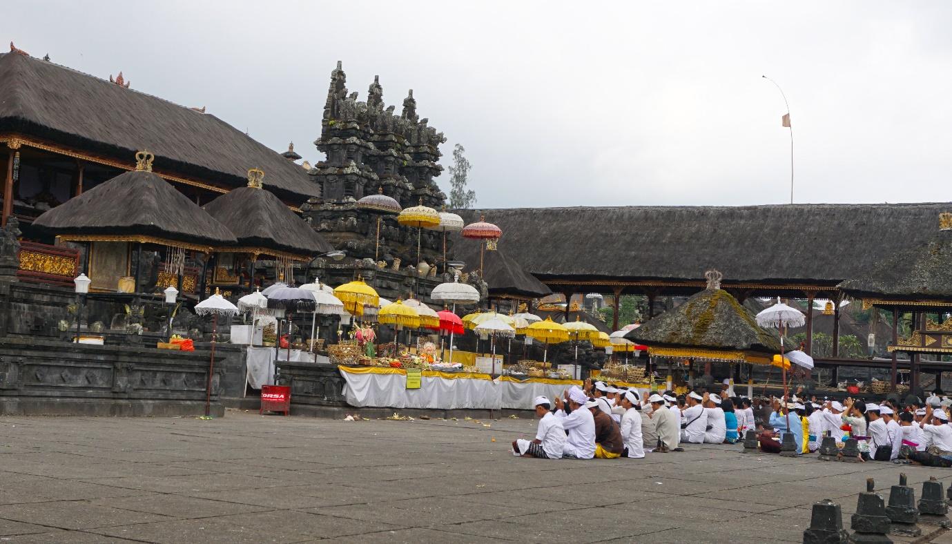 C:\___Bali_Aug15\8_Pura Besakih\DSC06112.JPG