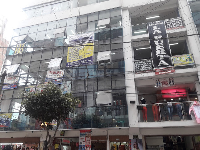 Centro Comercial Kristales, Jirón Mariscal Agustin Gamarra 1095, La Victoria 15018, Perú